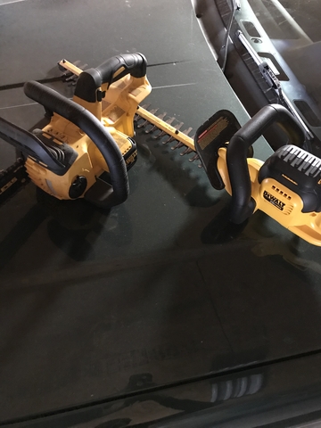 Dewalt Chain Saw And Bush Trimmer Nex Tech Classifieds