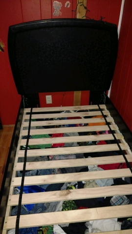 1 Black Trundle Bed From Ashleys Furniture Nex Tech Classifieds