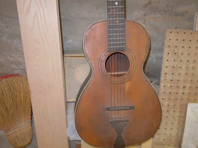 old small guitar