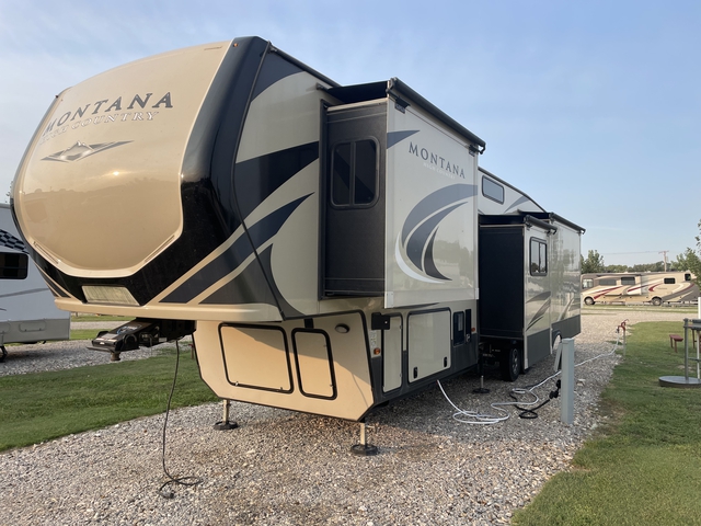 2019 Montana 385BR - Nex-Tech Classifieds