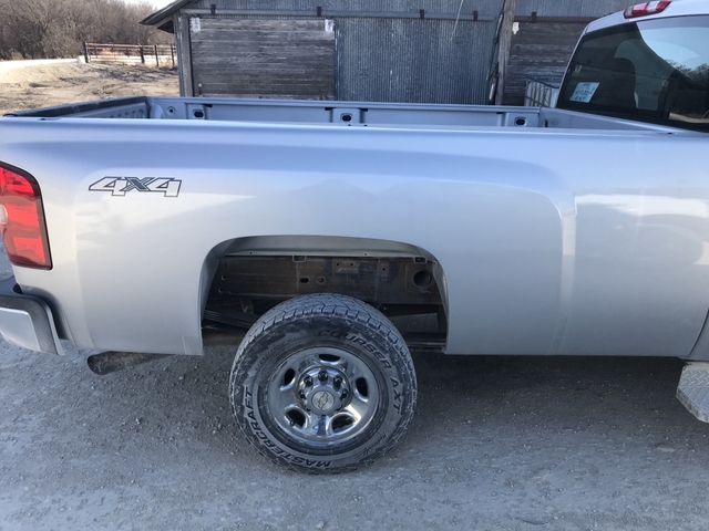 2010 Chevrolet 2500 pickup box - Nex-Tech Classifieds