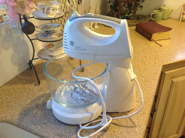 hand and stand mixer