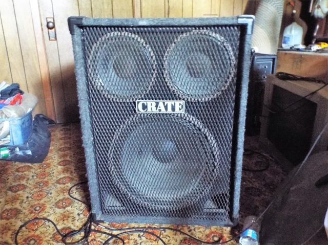 Crate Bass Cabinet Plus Two15 In Peavey Back Widow Speakers Nex