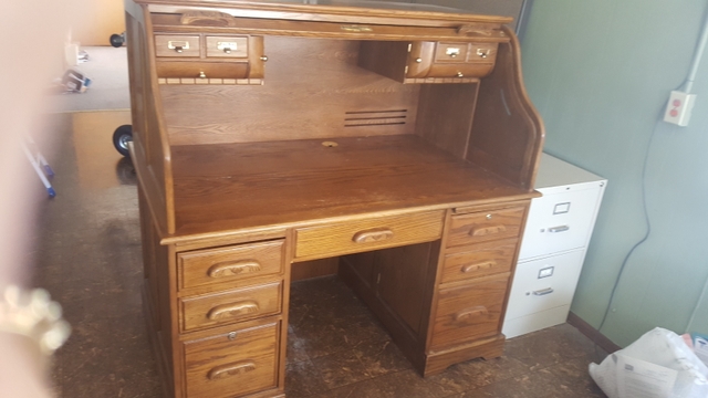 Oak Roll Top Desk In Ellsworth Nex Tech Classifieds