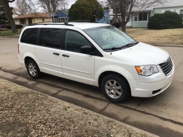 2008 Chrysler Town & Country minivan - Nex-Tech Classifieds