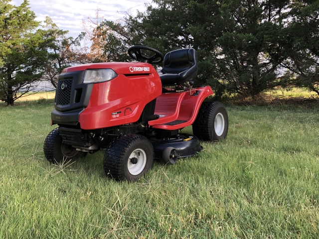 Troy-Bilt TB42 7 Speed Riding Mower 42