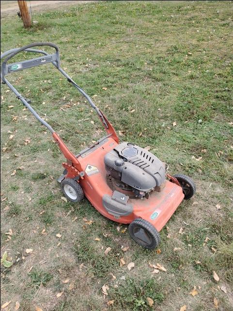 Scotts 6.0 hp self propelled outlet mower