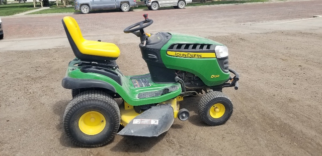 John deere cheap lawn mower d130