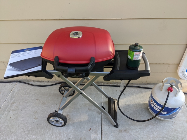 Napoleon TravelQ 285x Portable propane grill - Nex-Tech Classifieds