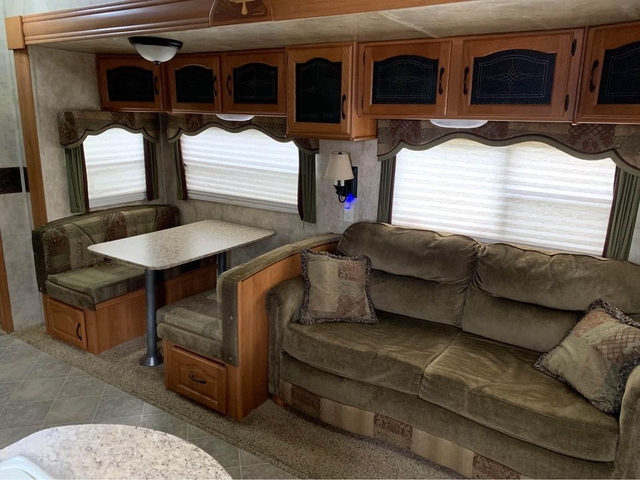 2009 Montana mountaineer 345DBQ quad bunkhouse - Nex-Tech Classifieds