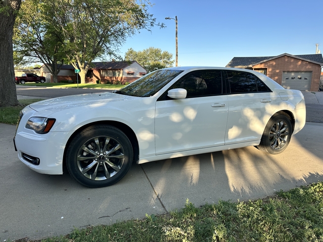2014 Chrysler 300s - Nex-Tech Classifieds