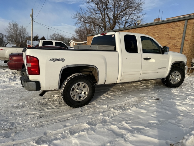 2011 Chevy 1500 Ext cab - Nex-Tech Classifieds