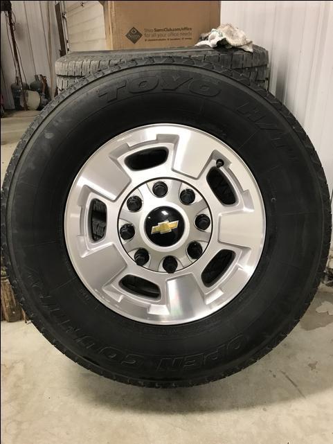 Chevy Silverado 2500 take offs 265/70/R17 - Nex-Tech Classifieds