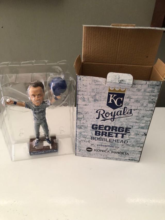 George Brett returns to get 3,000th hit