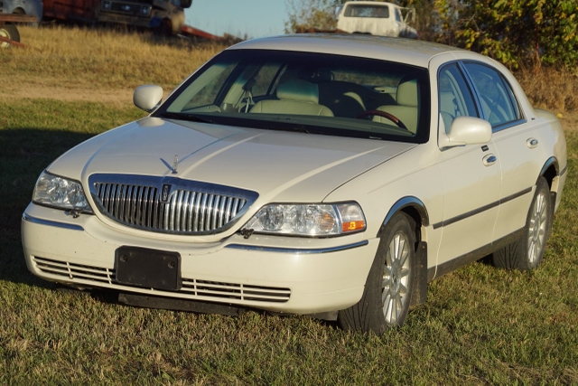 Lincoln town car 2004