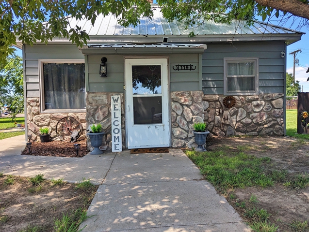 119 Smokey Hill Ave Oakley Kansas - Nex-Tech Classifieds