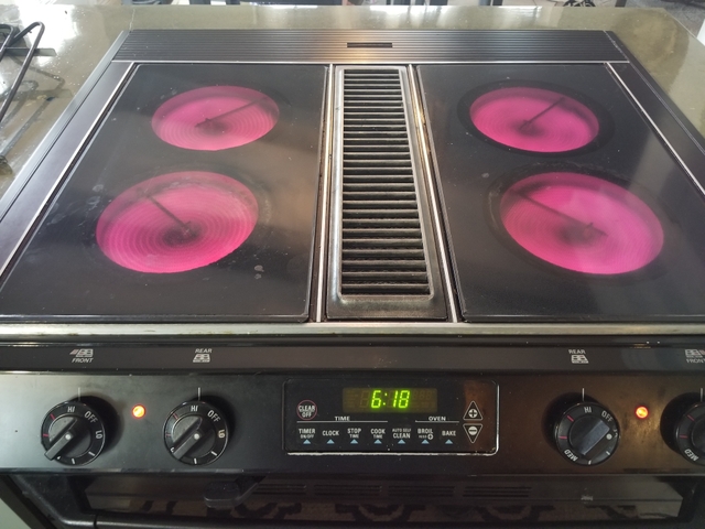 Vintage 40 Inch Frigidaire Stove/Oven - Nex-Tech Classifieds