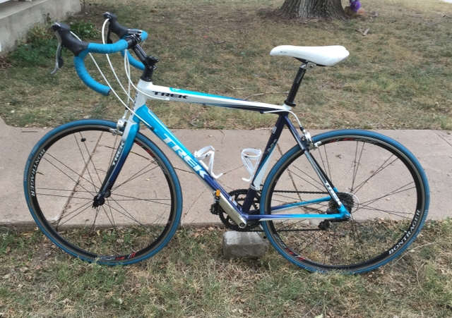 trek 2.1 road bike for sale