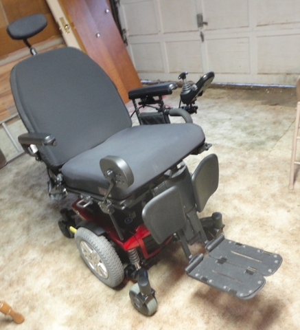 Like New Quantum Rehab Q6 Edge Power Wheelchair Nex Tech