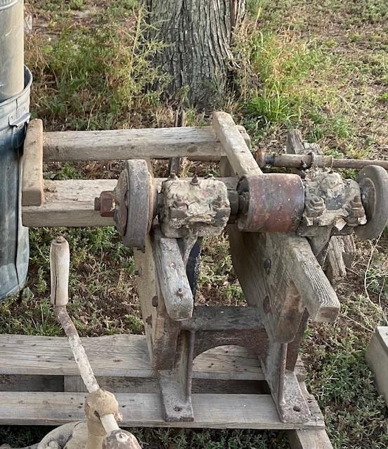 Antique metal meat grinders - Nex-Tech Classifieds