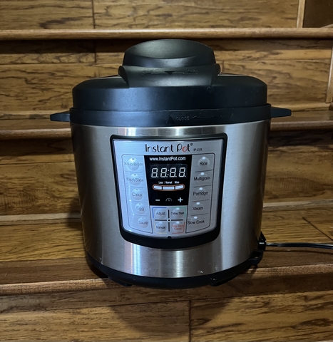 Instant Pot Model IP-LUX60 V3 6 Quart Programmable Pressure 