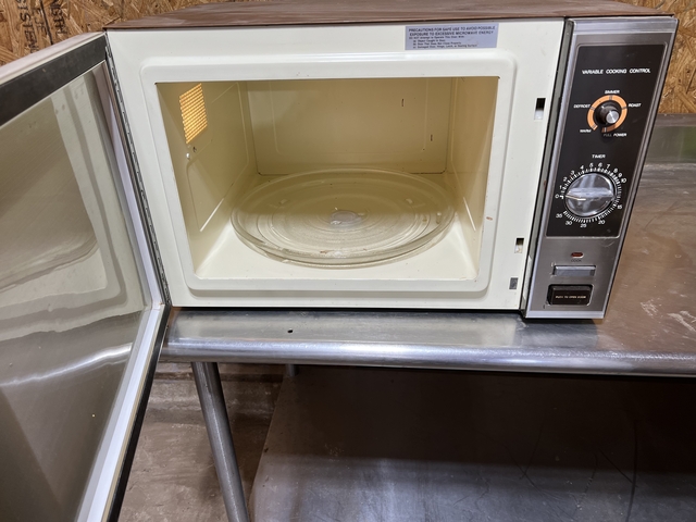 Oster microwave - Nex-Tech Classifieds