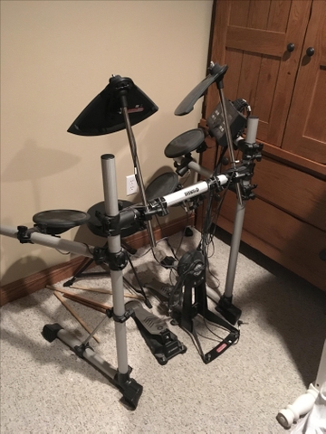 Yamaha DTX500 Electric Drum Set - Nex-Tech Classifieds