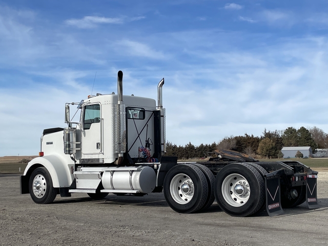 2002 Kenworth W900L Daycab - Nex-Tech Classifieds