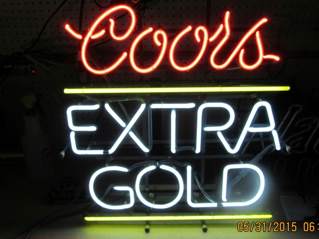 COORS EXTRA GOLD BEER NEON LIGHTED SIGN - Nex-Tech Classifieds