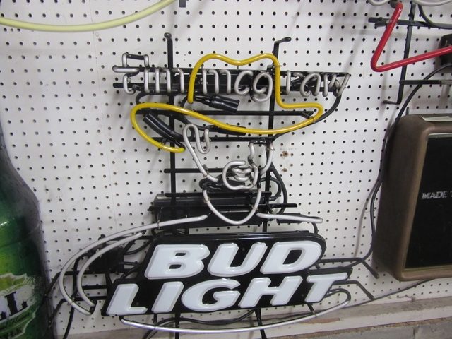 19"x15"Bud Light Tim Mcgraw Neon Sign Light Beer Bar Pub Wall Hanging Visual Art 