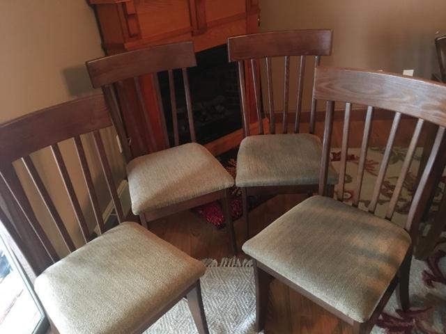 Sold Camper Table And 4 Chairs