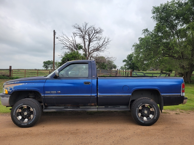 1995 Dodge 1500 V8 - Nex-Tech Classifieds