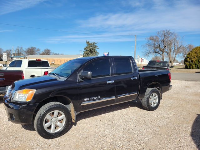 2010 Nissan Titan 4x4 V8 Low Miles - Nex-Tech Classifieds