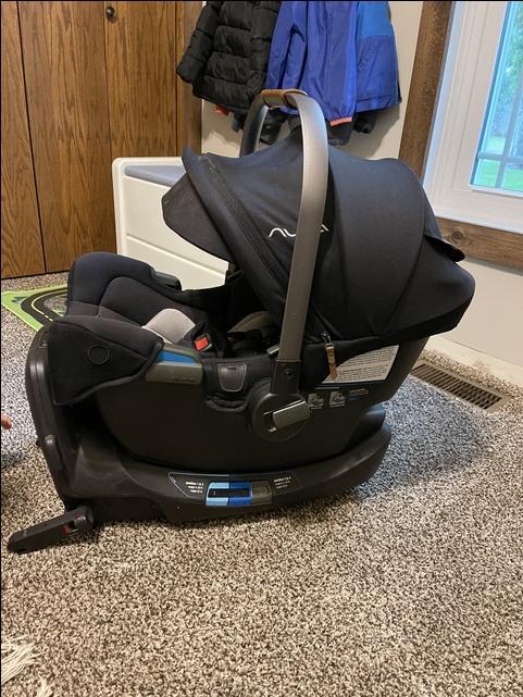 Nuna Infant car seat and base - Nex-Tech Classifieds