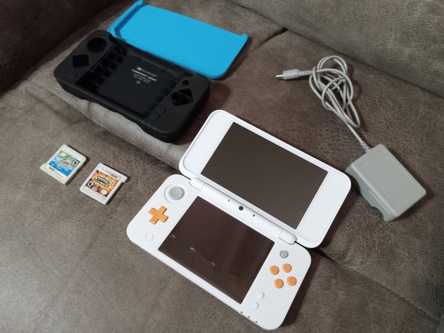 2ds plus accessories and games - Nex-Tech Classifieds