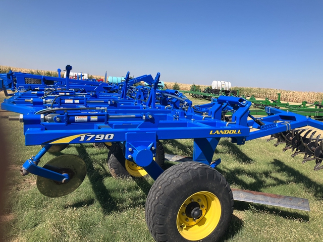 2021 Landoll 1790-52 9x6 Sweep Plow - Nex-Tech Classifieds