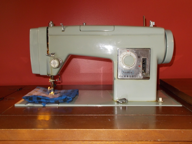Inherited this Sears Kenmore sewing machine from around 1950! : r