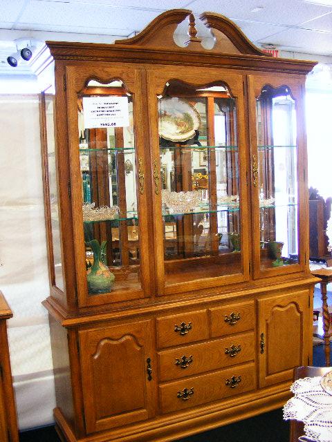 Just Reduced Solid Oak Thomasville China Cabinet Hutch Nex Tech Classifieds