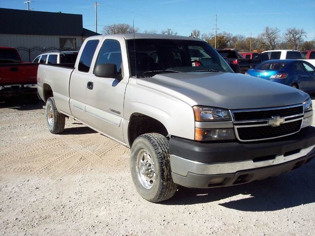 2006 Chevrolet Silverado 2500HD LT1 4dr Extended Cab 4WD LB - Nex-Tech  Classifieds