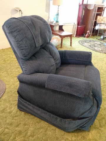 Lift chair - Nex-Tech Classifieds