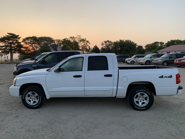 06 dodge Dakota 4x4 (785)476-3250 - Nex-Tech Classifieds