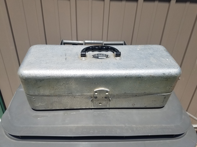 Umco Model 43 Aluminum Tackle Box - Nex-Tech Classifieds