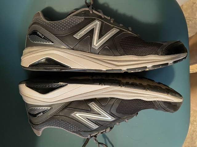 New Balance shoes SIZE 11, 170$ new, for 50 cash, like new - Nex-Tech ...
