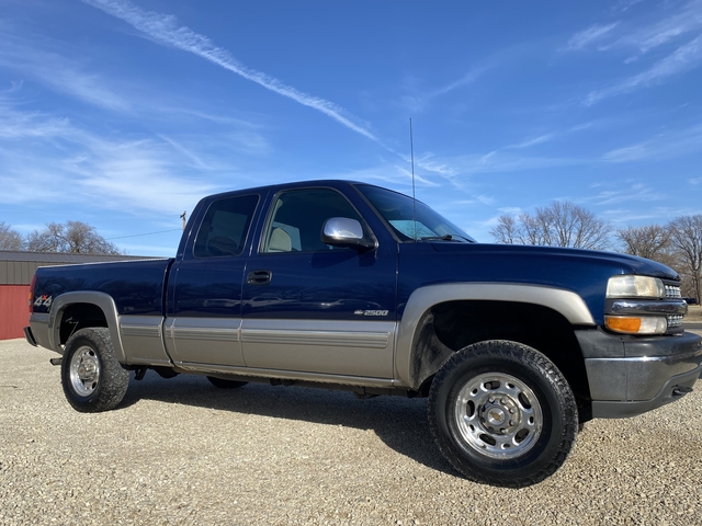 2000 Chevy 2500 4x4 - Nex-Tech Classifieds