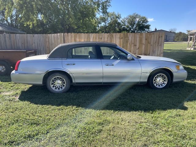 1998 Lincoln Town Car (PENDING) - Nex-Tech Classifieds