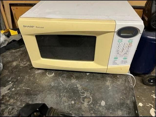 White Kenmore Mounted Microwave - Nex-Tech Classifieds