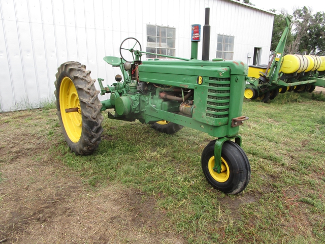 1940 John Deere B Tractor Single Front - Nex-Tech Classifieds