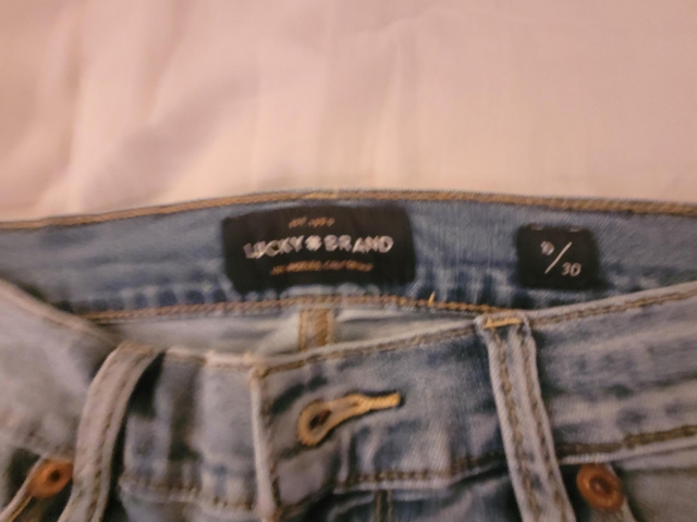 Lucky Brand size 10/30 Cropped Woman's Jean - Nex-Tech Classifieds