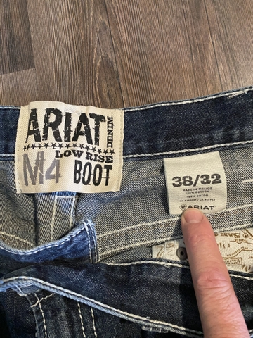 Mens Ariat jeans 38x32 - Nex-Tech Classifieds
