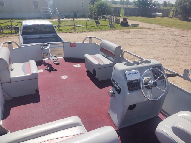 21' pontoon boat - Nex-Tech Classifieds